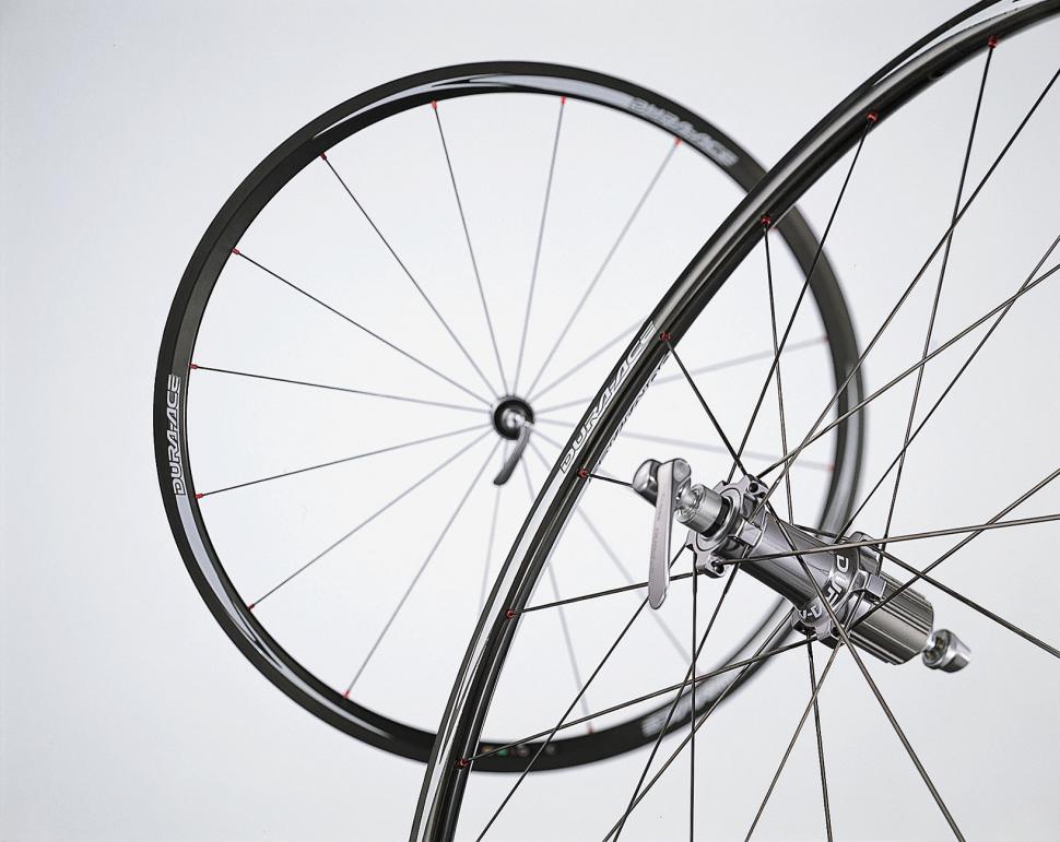 Check your spoke holes if you have Shimano Dura Ace WH-7850-C24-CL 
